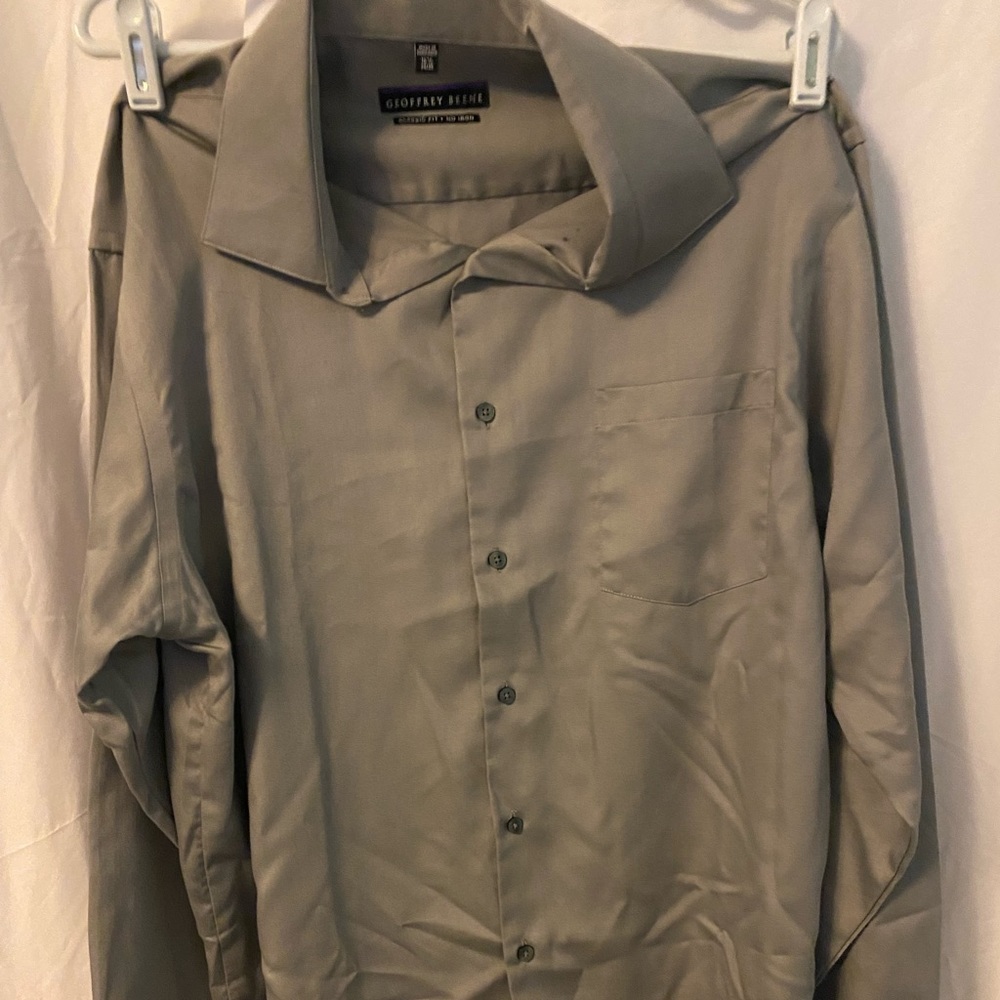Geoffrey Beene grey button up dress shirt